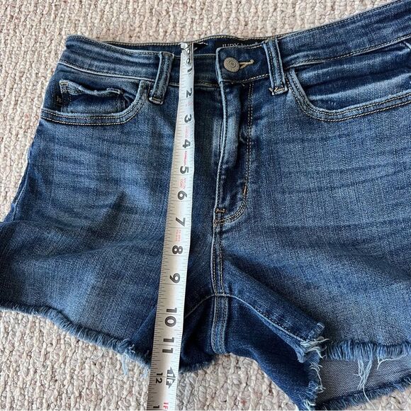 Judy Blue Mid Rise Fray Hem Boyfriend Fit Denim  Shorts - Picture 10 of 11